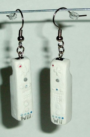 wiimote-controller-earrings