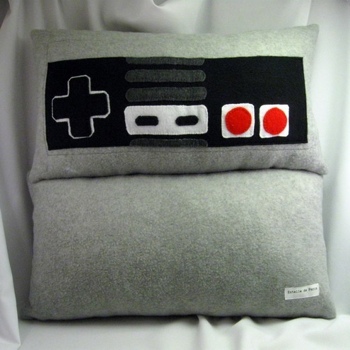 nes controller pillow3